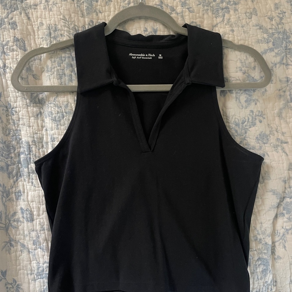 NWOT Abercrombie & Fitch Soft Essentials Cropped Racerback Polo